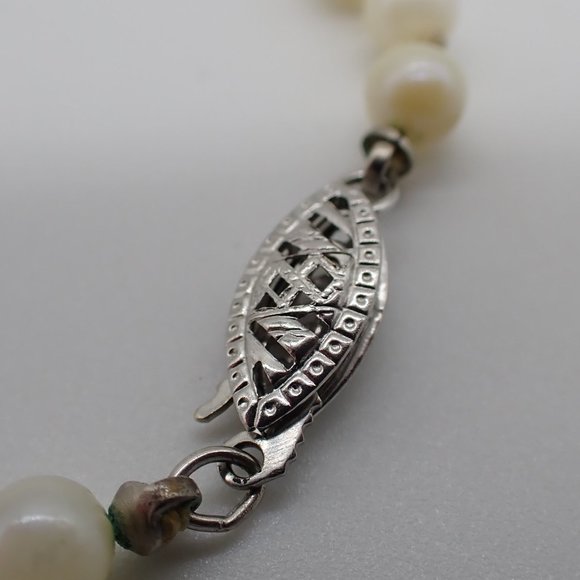 Vintage Graduated white/creamy REAL Pearl necklace. - Picture 4 of 6